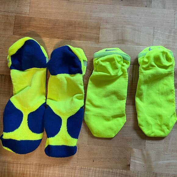 Lot  of 2 Men's Medium 8-9.5 Nike Spark Dri Fit No Show Running Tab Socks - Picture 2 of 2